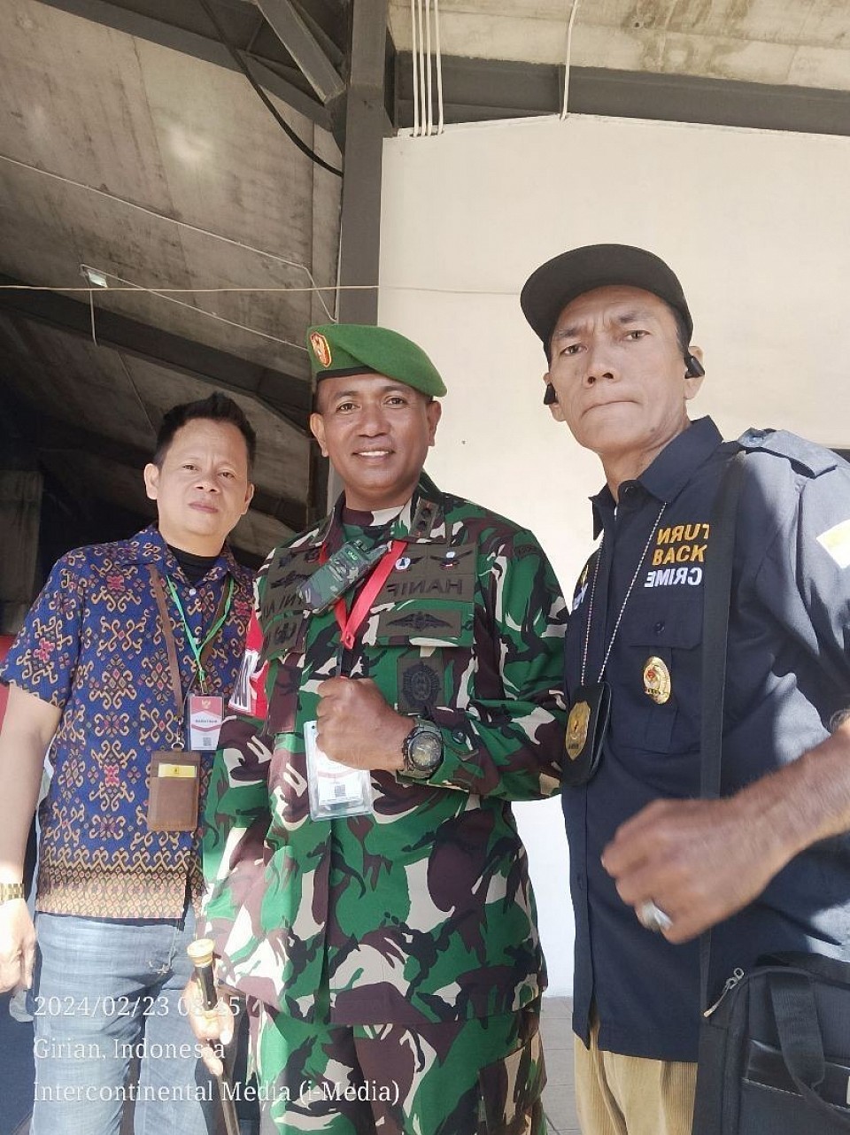 Bersama DANDIM 1310/Bitung Letkol Czi. Hanif Tupen.,ST.,MIP, dalam rangka penjemputan Presiden RI Jokowi berkunjung ke kota Bitung. 23 Februari 2024